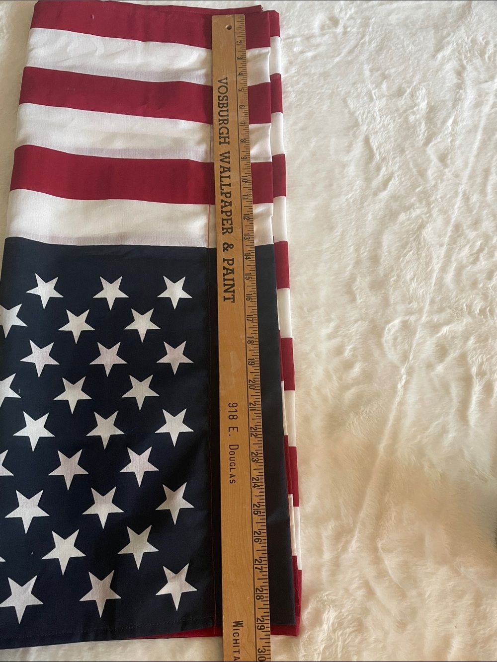 Annin  Patriotic American Flag - Red, White & Navy Stars  NWOT  29” X 50” - Picture 4 of 6